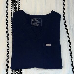 Catarina One-Pocket Scrub Top Navy size large